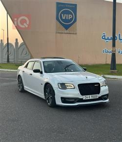 2016 كرايسلر 300