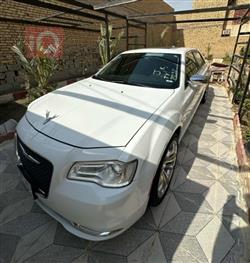 2016 كرايسلر 300