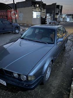 BMW 7-Series 1990