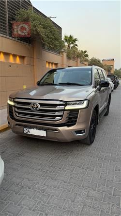 Toyota Land Cruiser 2013