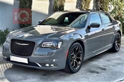 2019 كرايسلر 300