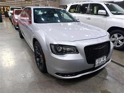 2023 كرايسلر 300