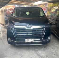 Toyota Granvia 2020