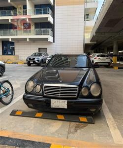 1996 مرسيدس بنز E-Class