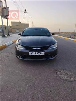 2015 كرايسلر 200
