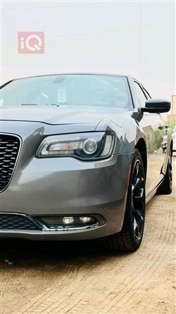 2019 كرايسلر 300