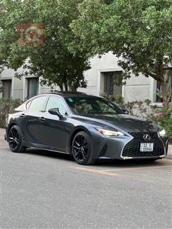 Lexus IS 2021