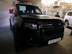 Land Rover Defender 2025