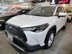 2025 تويوتا كورولا كروس