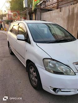 Toyota Ipsum 2010