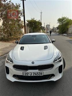 2021 كيا ستينغر
