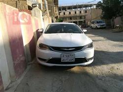 2015 كرايسلر 200
