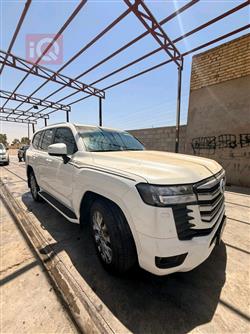 2022 تويوتا لاندكروزر