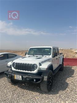 2020 جيب جلاديتور