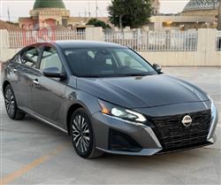 Nissan Altima 2023