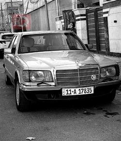 Mercedes-Benz E-Class 1982