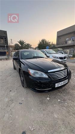 2013 كرايسلر 200
