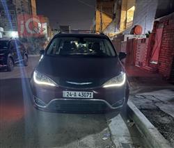 2017 كرايسلر باسيفيكا