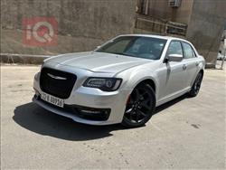 2021 كرايسلر 300