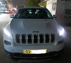2016 جيب شيروكي