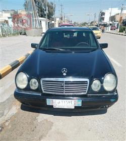 1982 مرسيدس بنز E-Class