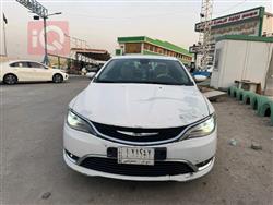 2016 كرايسلر 200