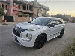 Mitsubishi Outlander 2023