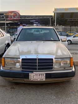 Mercedes-Benz E-Class 1992
