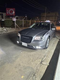 2016 كرايسلر 300