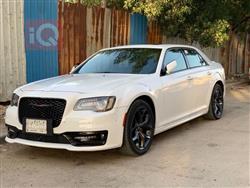 Chrysler 300 2023