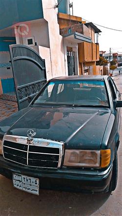 1990 مرسيدس بنز E-Class