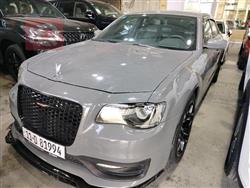 2019 كرايسلر 300