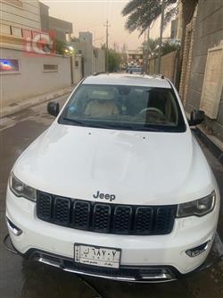 2017 جيب جراند شيروكي