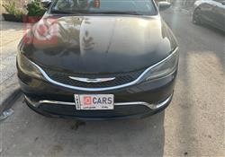 2015 كرايسلر 200