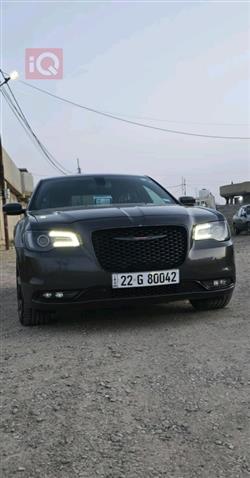 2021 كرايسلر 300