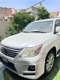 Lexus LX 2011