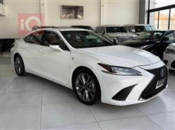 Lexus ES 2022