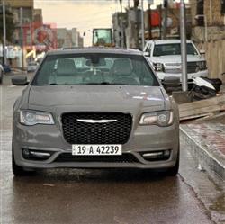 2017 كرايسلر 300