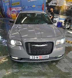 2019 كرايسلر 300