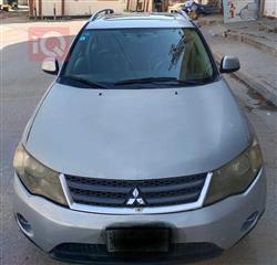 2009 ميتسوبيشي اوتلاندر