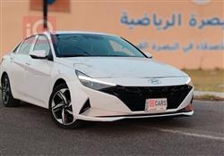 2021 هيونداي أفانتي