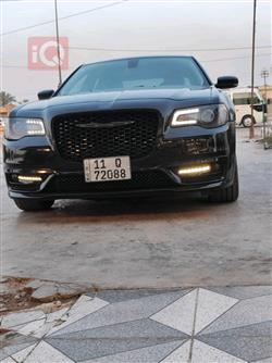 2021 كرايسلر 300