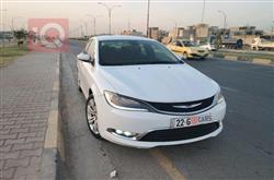 2016 كرايسلر 200