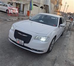 2018 كرايسلر 300