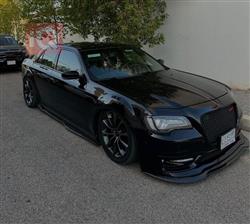2019 كرايسلر 300