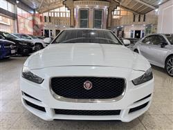 2017 جاكوار XE