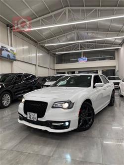 Chrysler 300 2022
