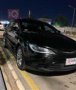 2015 كرايسلر 200