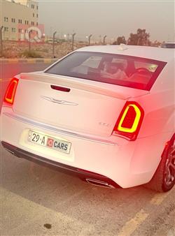 2018 كرايسلر 300