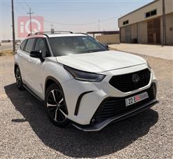 Toyota Highlander 2021